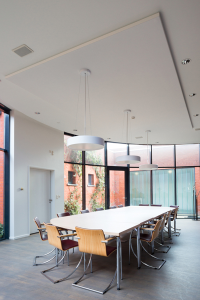 COUSTceiling : panneau acoustique sur mesure pour un confort optimal – COUST