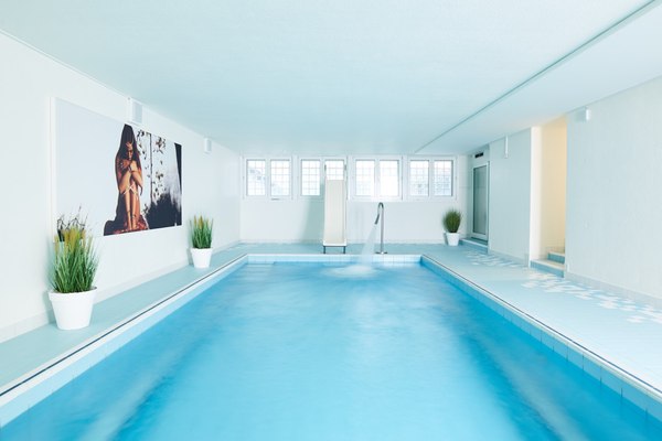COUSTpanel printed in an indoors pool