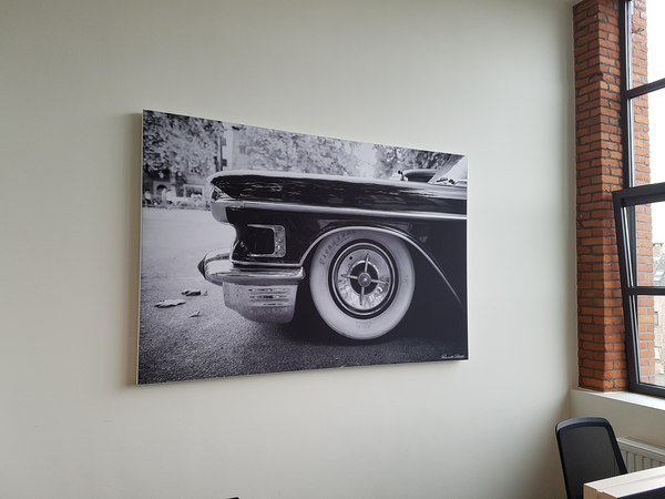 COUSTpanel with picture of an old Car