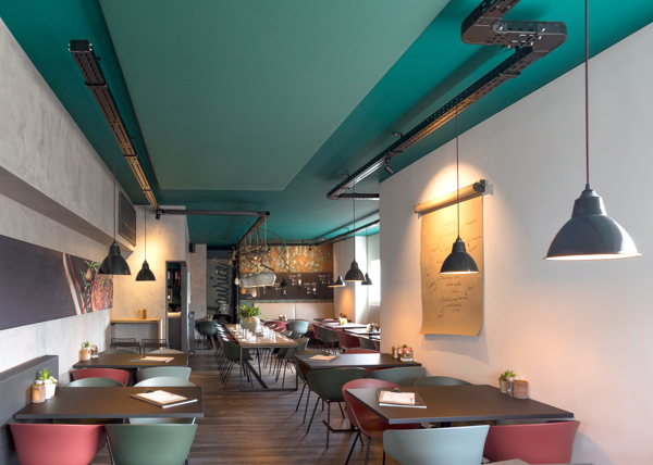 COUSTceiling bij frituur Maurice